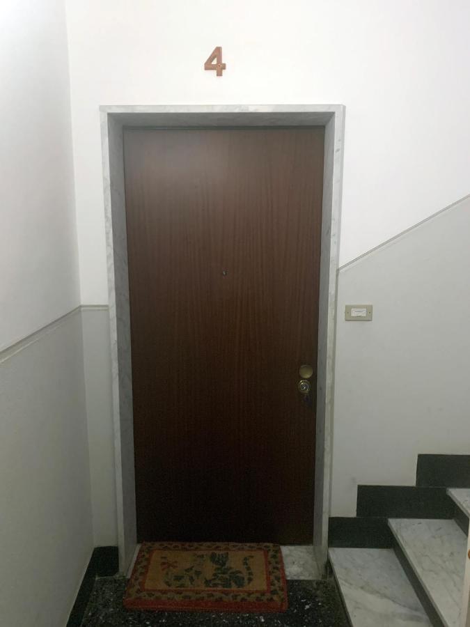 Casa Bianca 4 - Confortevole In Centro A Монелья Екстер'єр фото